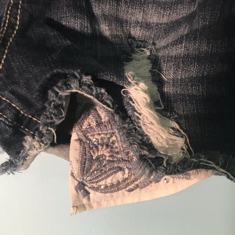Wallflower Shorts - Picture 3 of 5